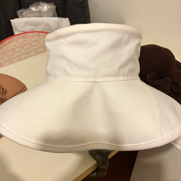 Beautiful New Hats. Many styles. One size fits all. - Picture 6 of 6